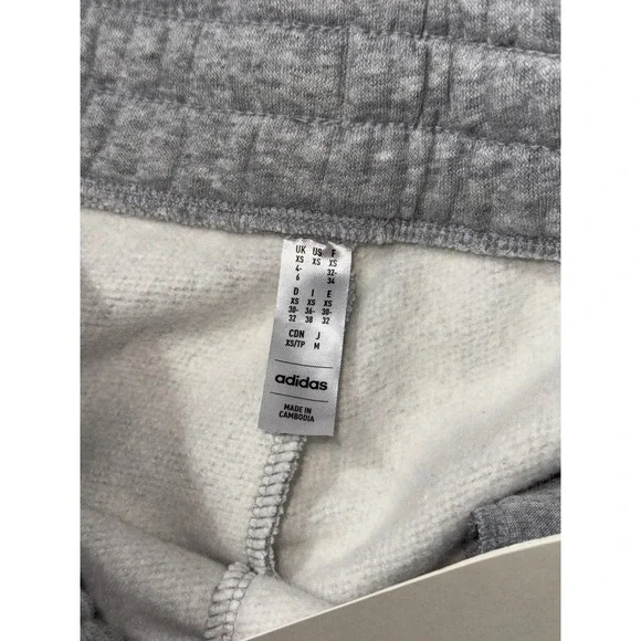 Adidas Women's XS Gray 3 Stripe Fleece Cropped Pants Sweatpants NWT‎ - Picture 5 of 10